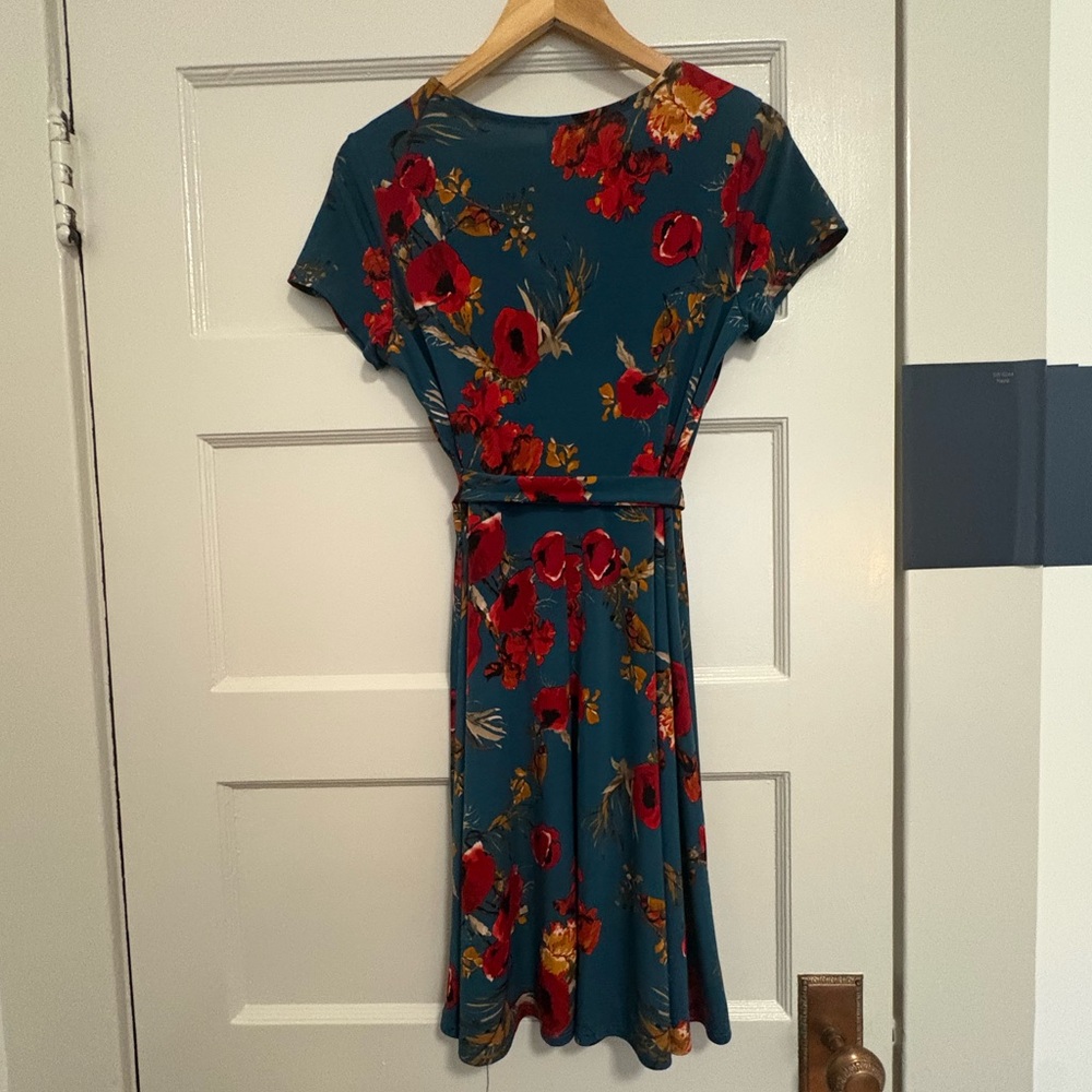 Kaileigh Teal and Red Floral Midi Dress - Picture 3 of 3